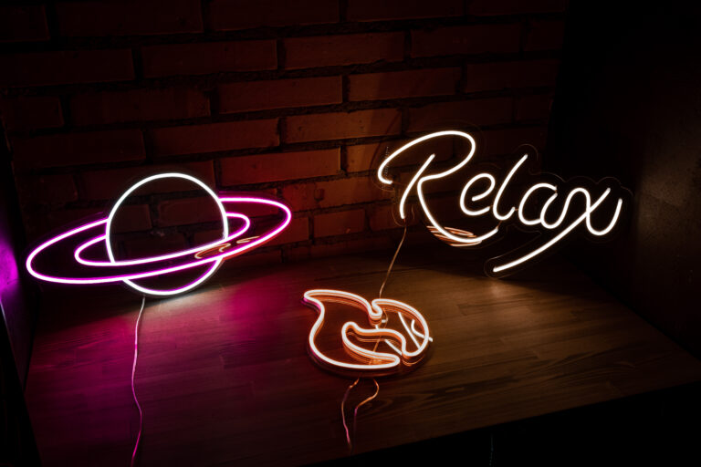 Неоновая вывеска на заказ — Baron Neon